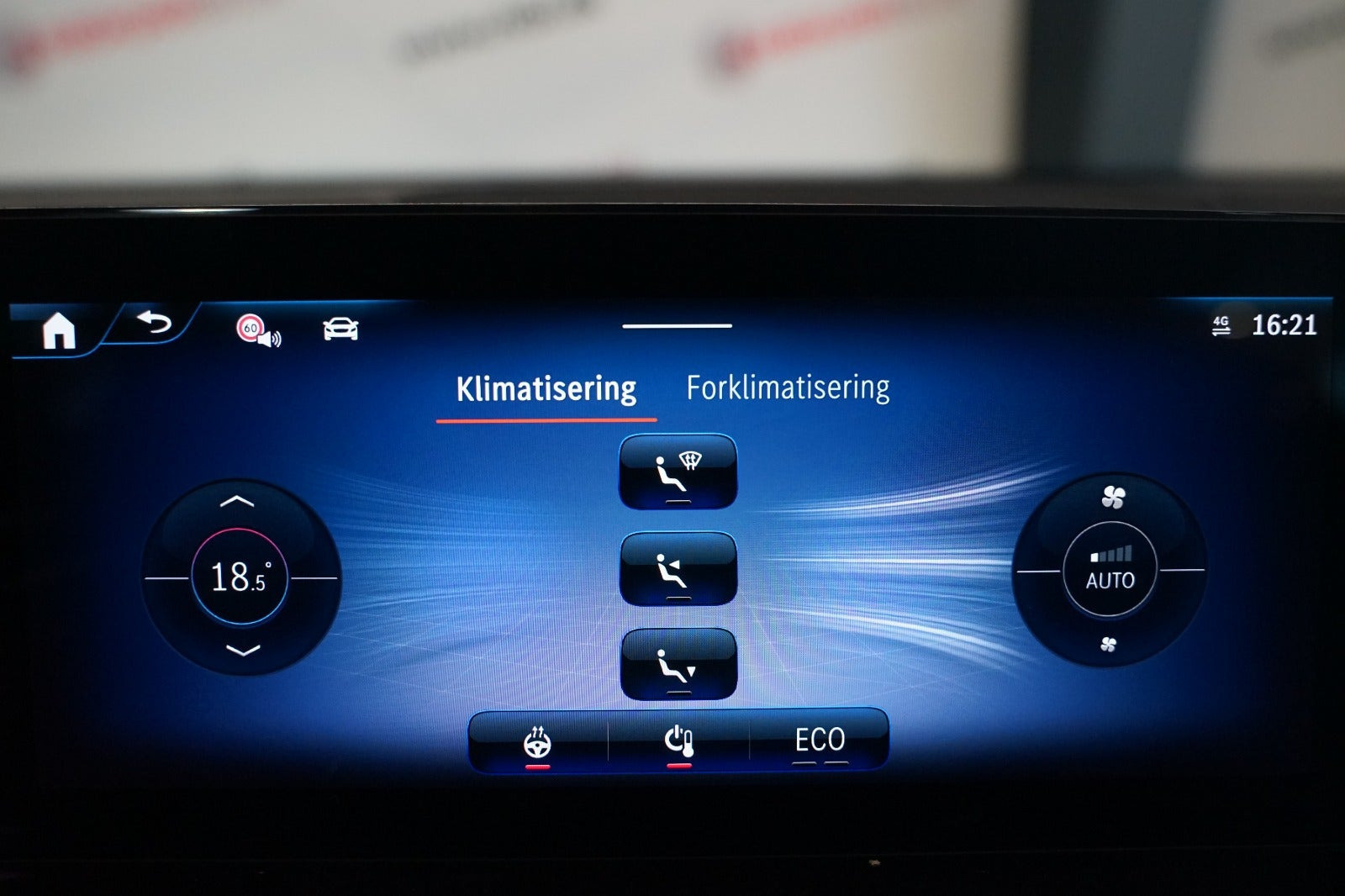 Sort Mercedes EQB250+ fra 2025