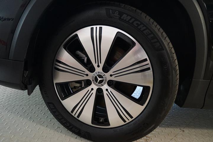 Sort Mercedes EQB250+ fra 2025