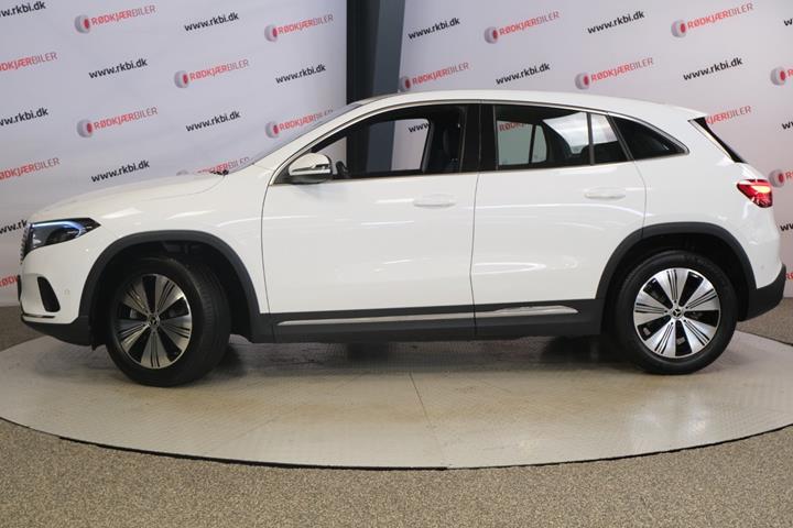 Hvid Mercedes EQA250+ fra 2025