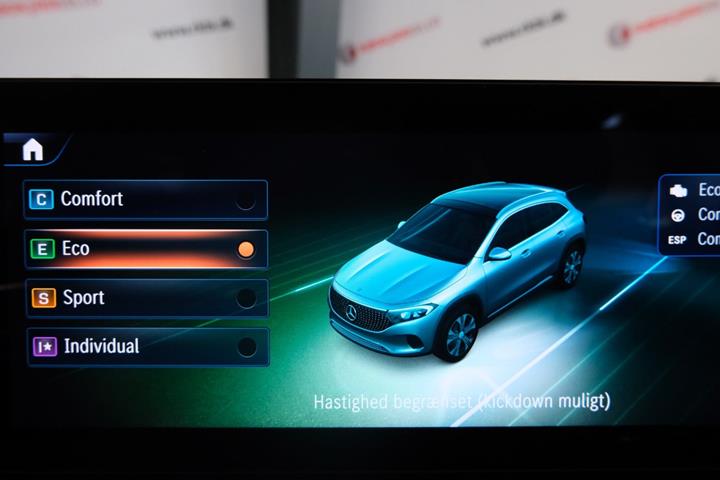 Hvid Mercedes EQA250+ fra 2025