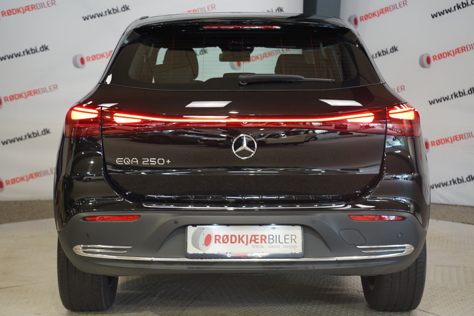 Sort Mercedes EQA250+ fra 2025