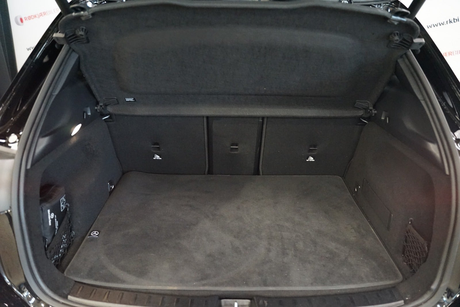 Sort Mercedes EQA250+ fra 2025