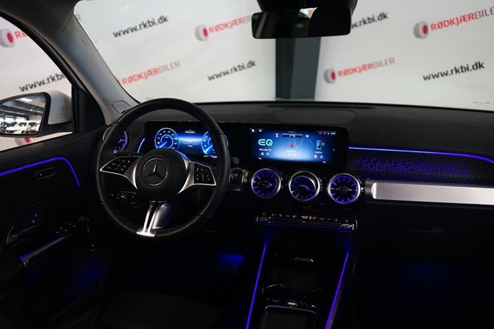 Hvid Mercedes EQB300 fra 2024