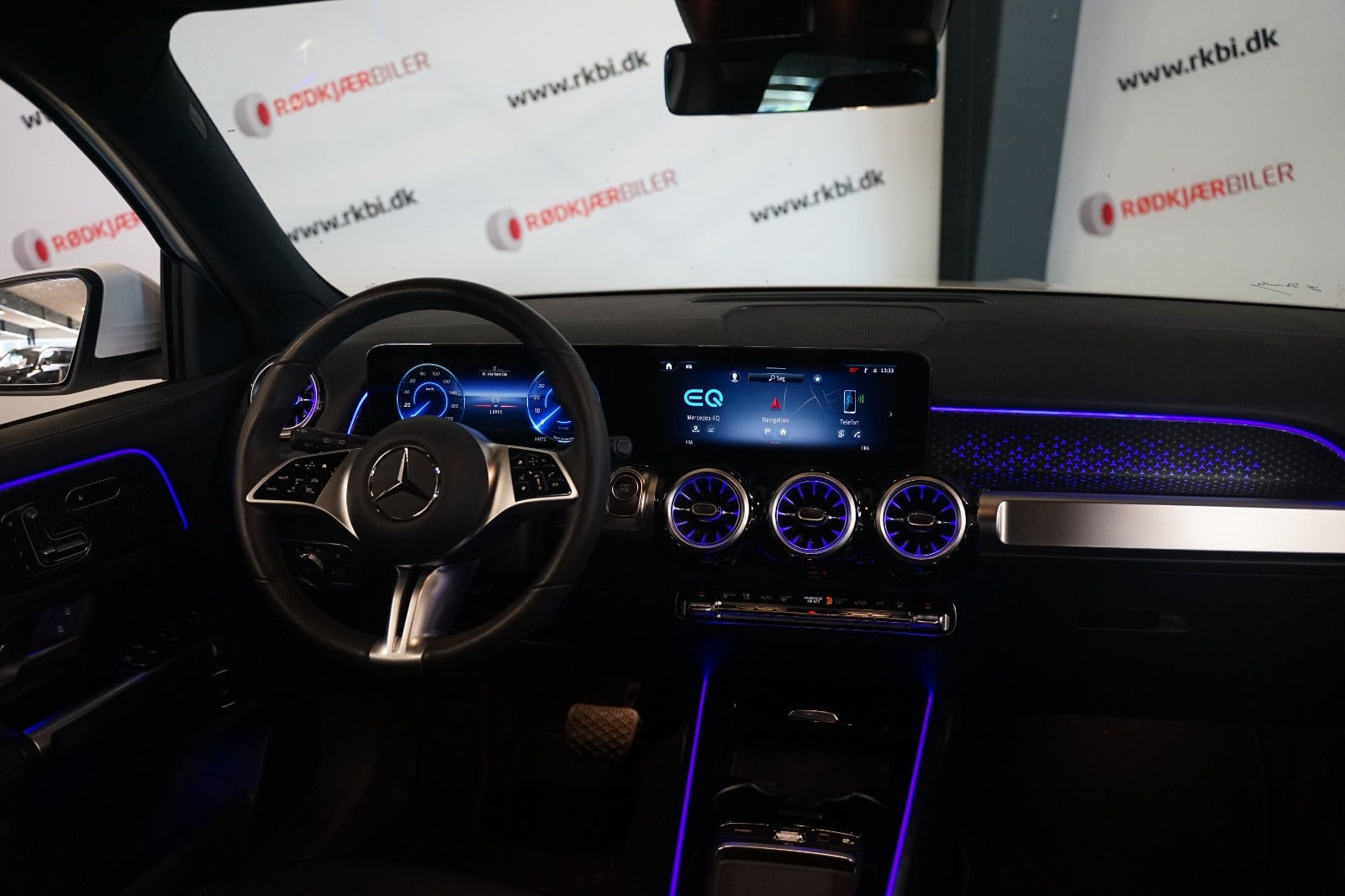 Hvid Mercedes EQB250+ fra 2025