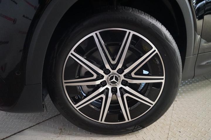 Sort Mercedes EQB250+ fra 2025
