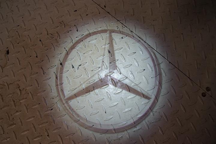 Sort Mercedes EQB250+ fra 2025