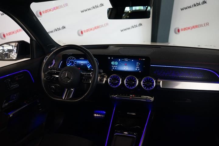 Hvid Mercedes EQB250+ fra 2025