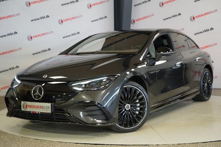 Grå Mercedes EQE350 fra 2023