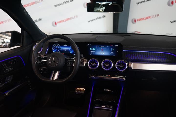 Sort Mercedes EQB250+ fra 2025