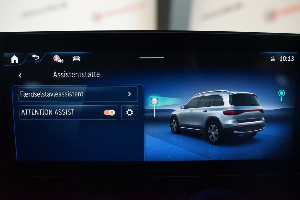 Grå Mercedes EQB250+ fra 2025