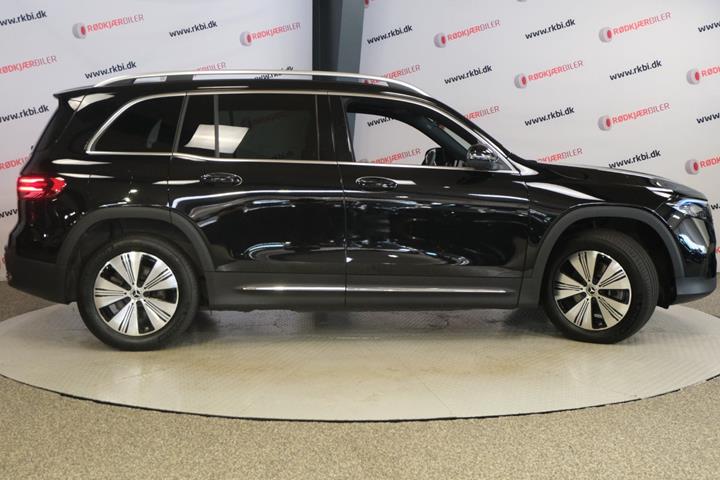 Sort Mercedes EQB250+ fra 2025