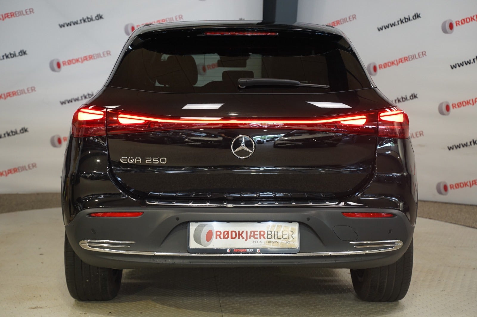 Sort Mercedes EQA250 fra 2025