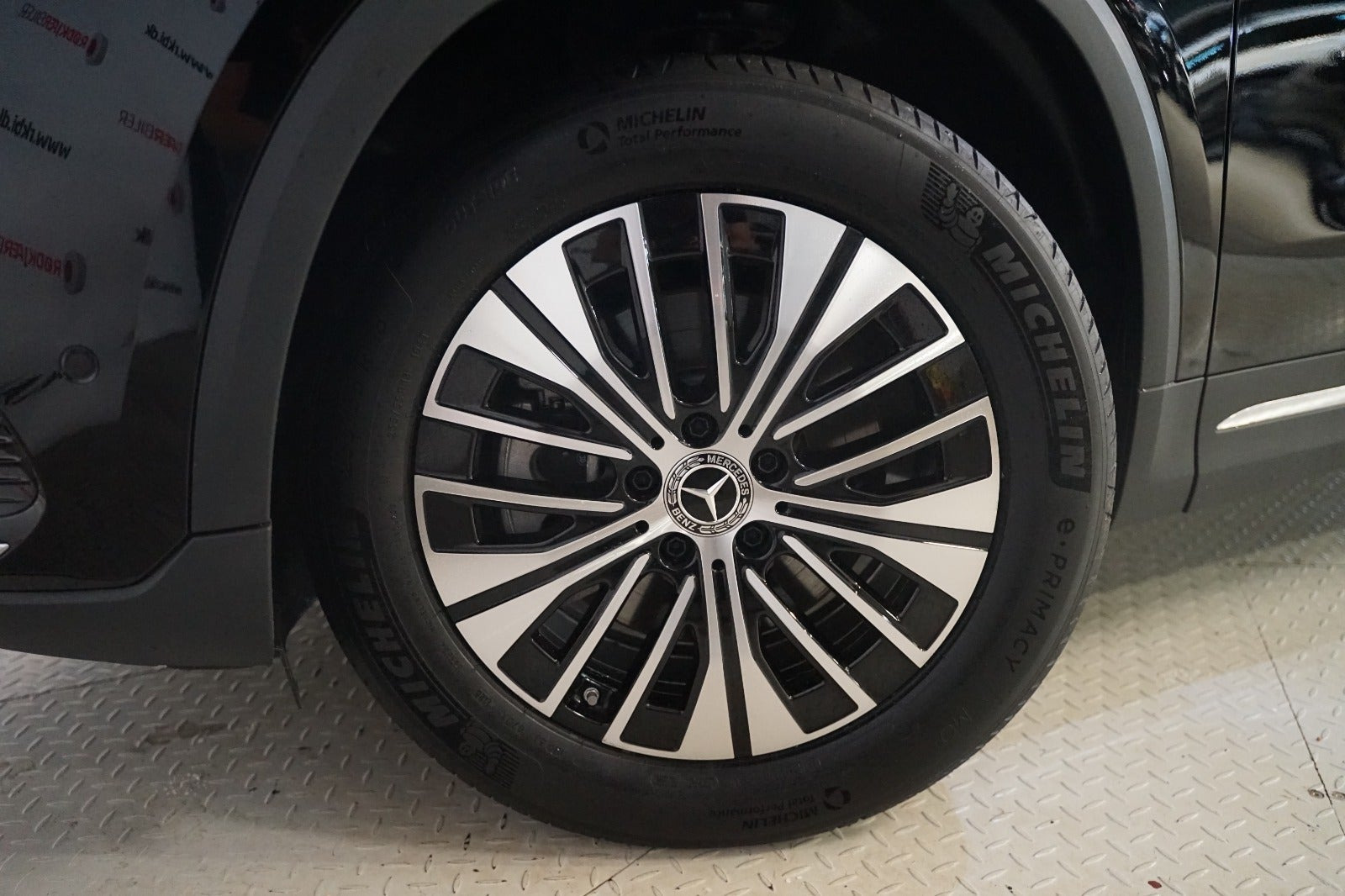 Sort Mercedes EQA250 fra 2025