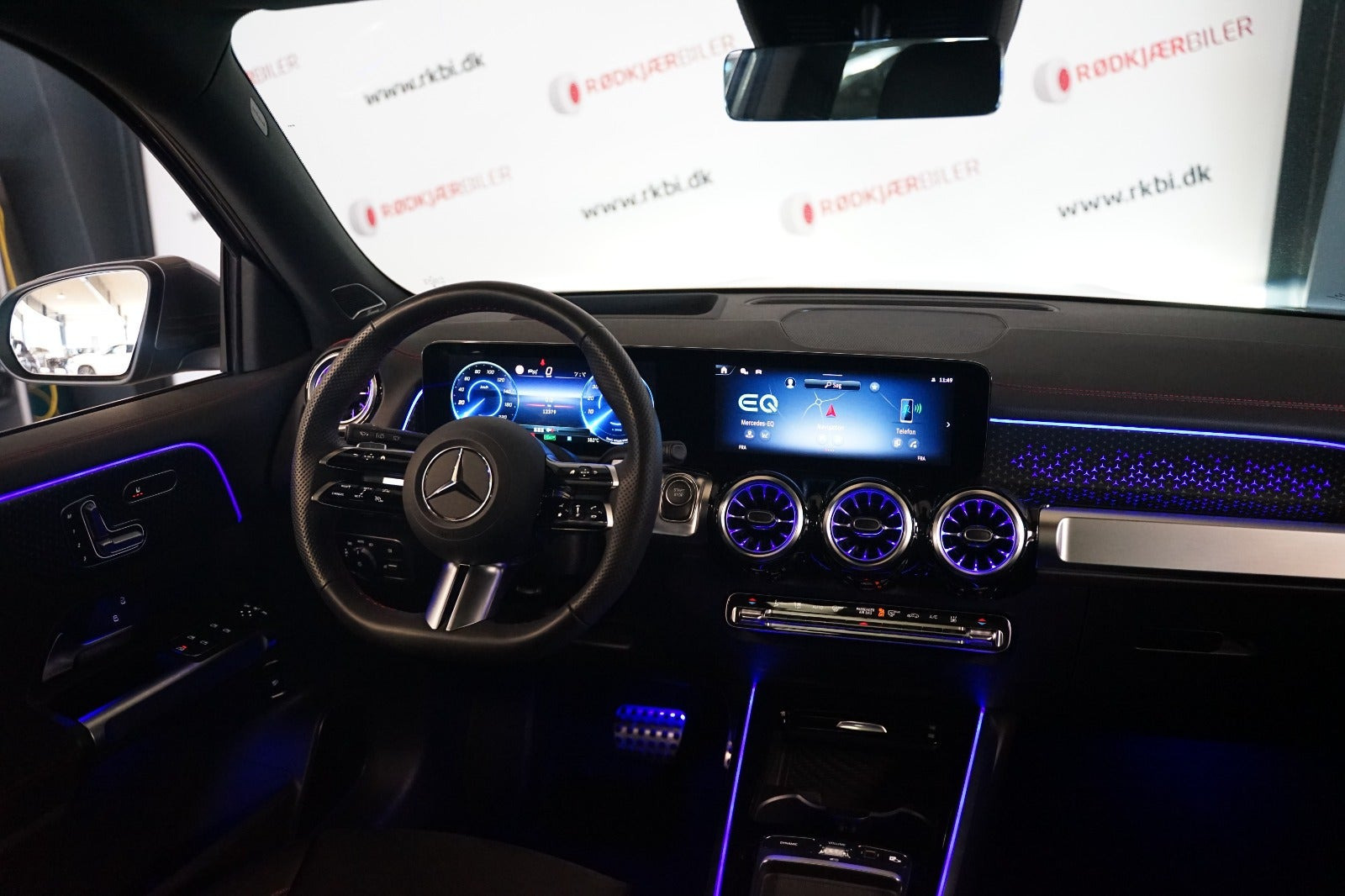 Grå Mercedes EQB250+ fra 2025