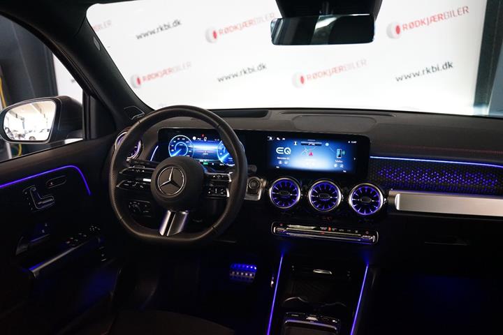 Grå Mercedes EQB250+ fra 2025