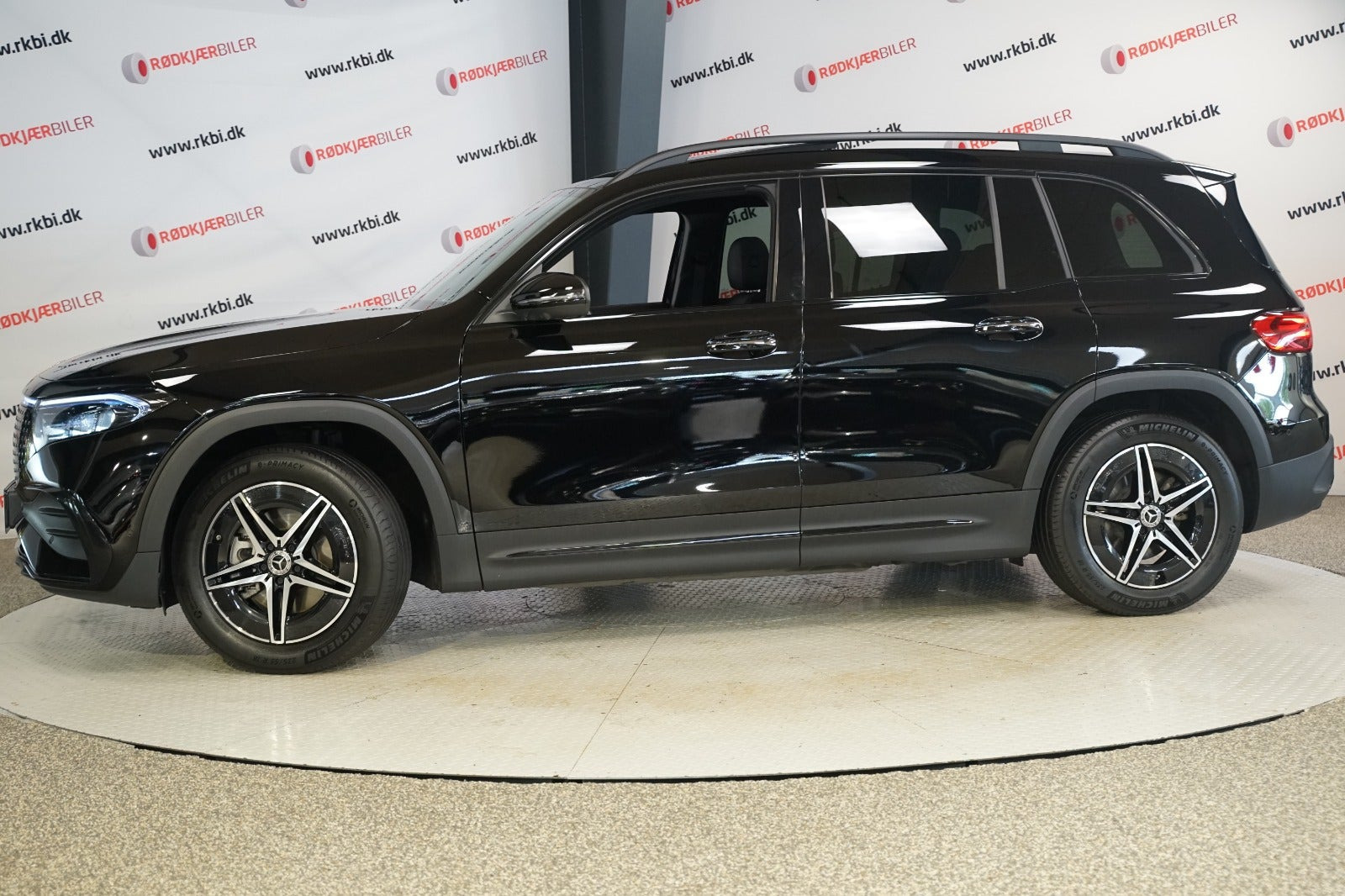 Sort Mercedes EQB250+ fra 2025