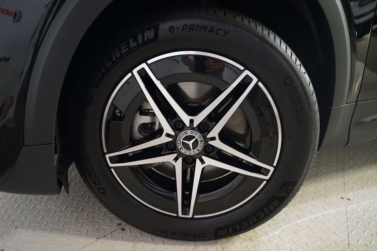 Sort Mercedes EQB250+ fra 2025
