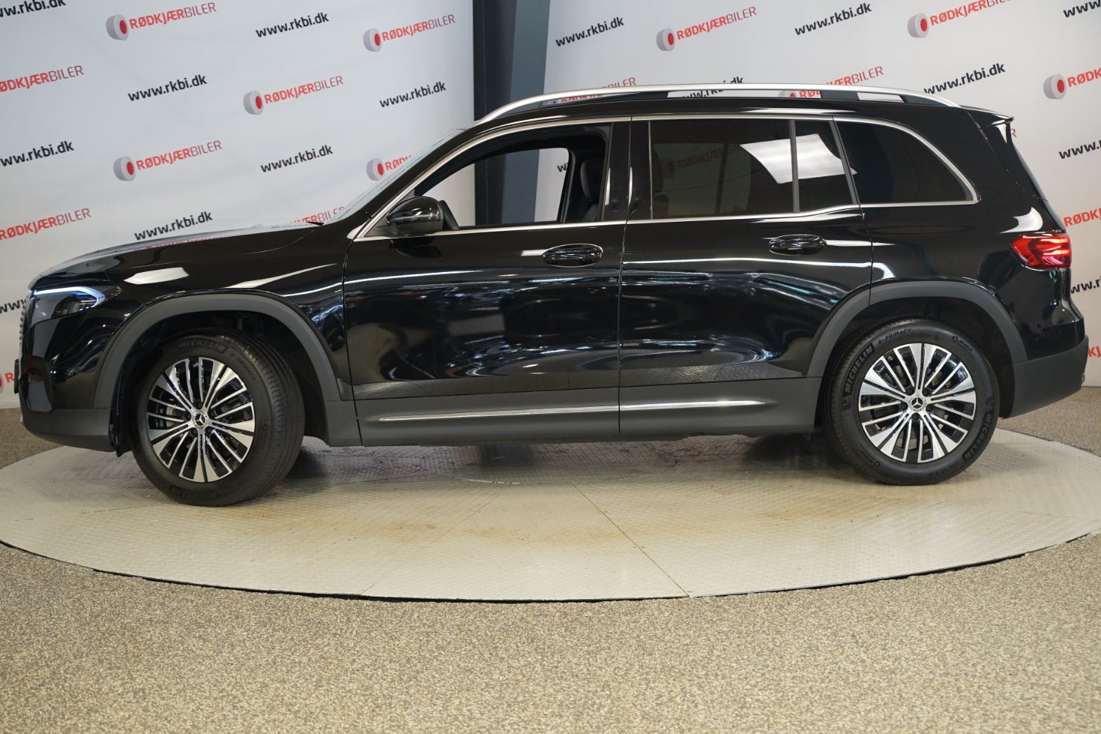 Sort Mercedes EQB250+ fra 2025