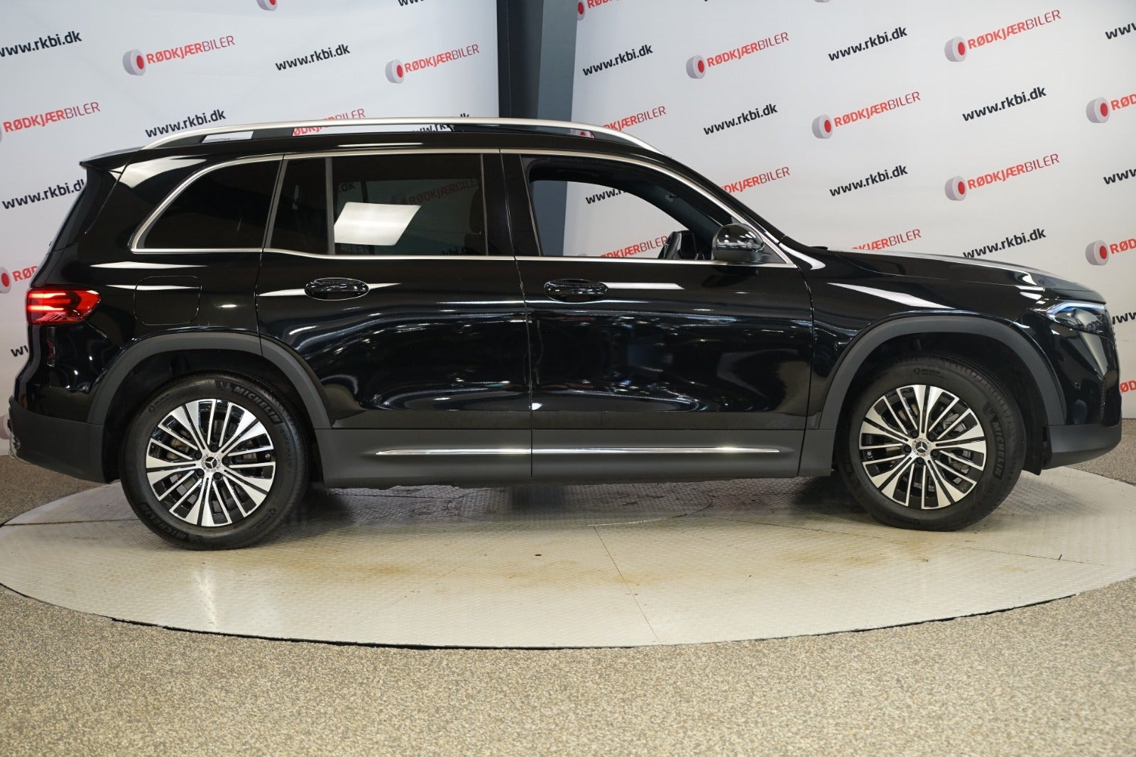 Sort Mercedes EQB250+ fra 2025
