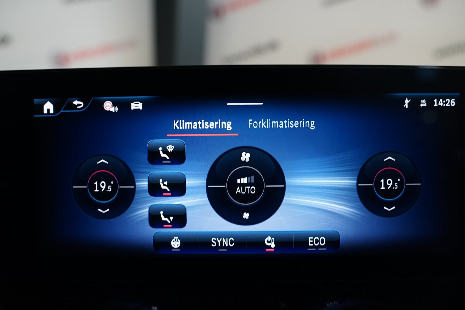 Sort Mercedes EQB250+ fra 2025