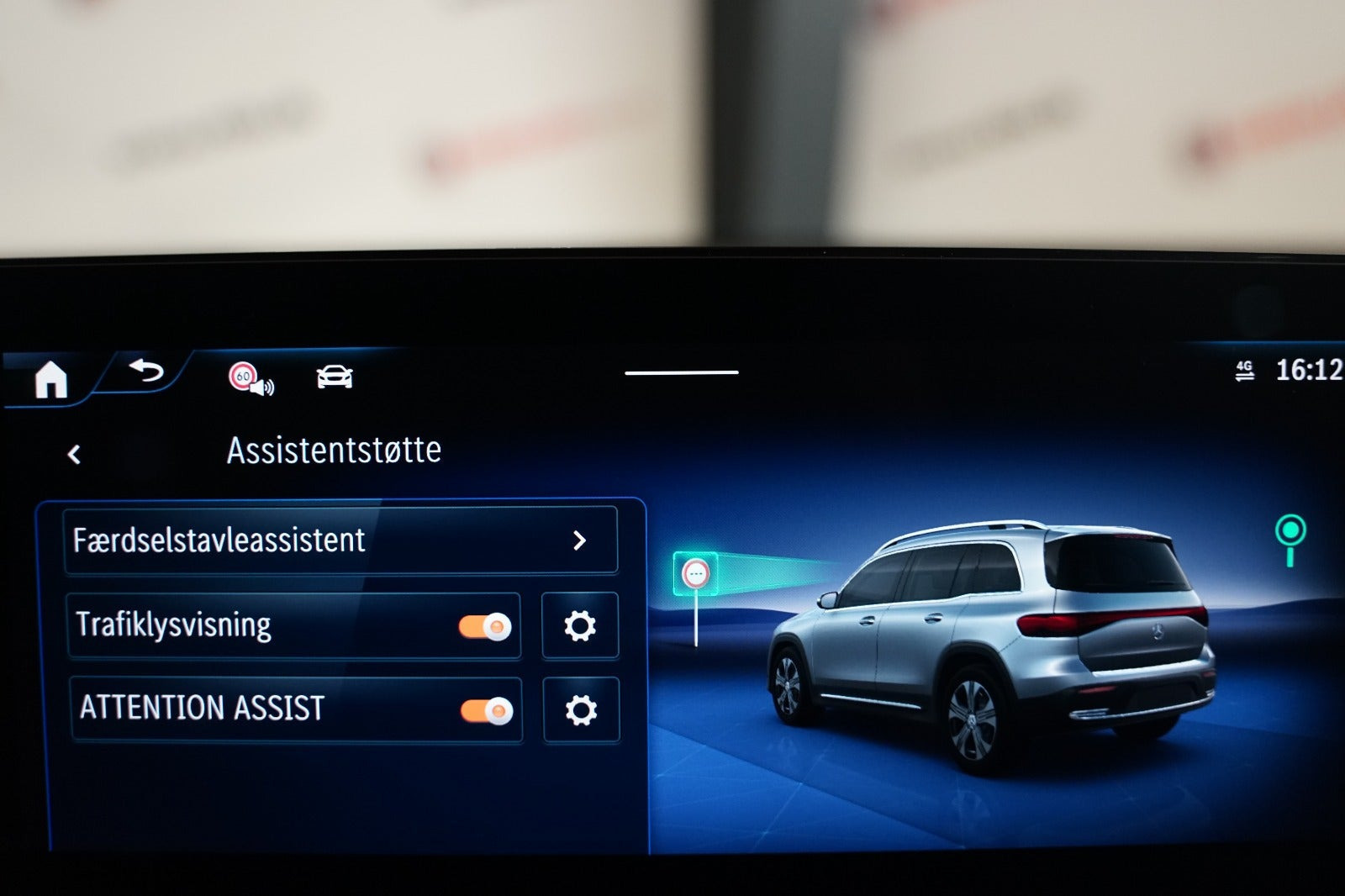 Sort Mercedes EQB250+ fra 2025