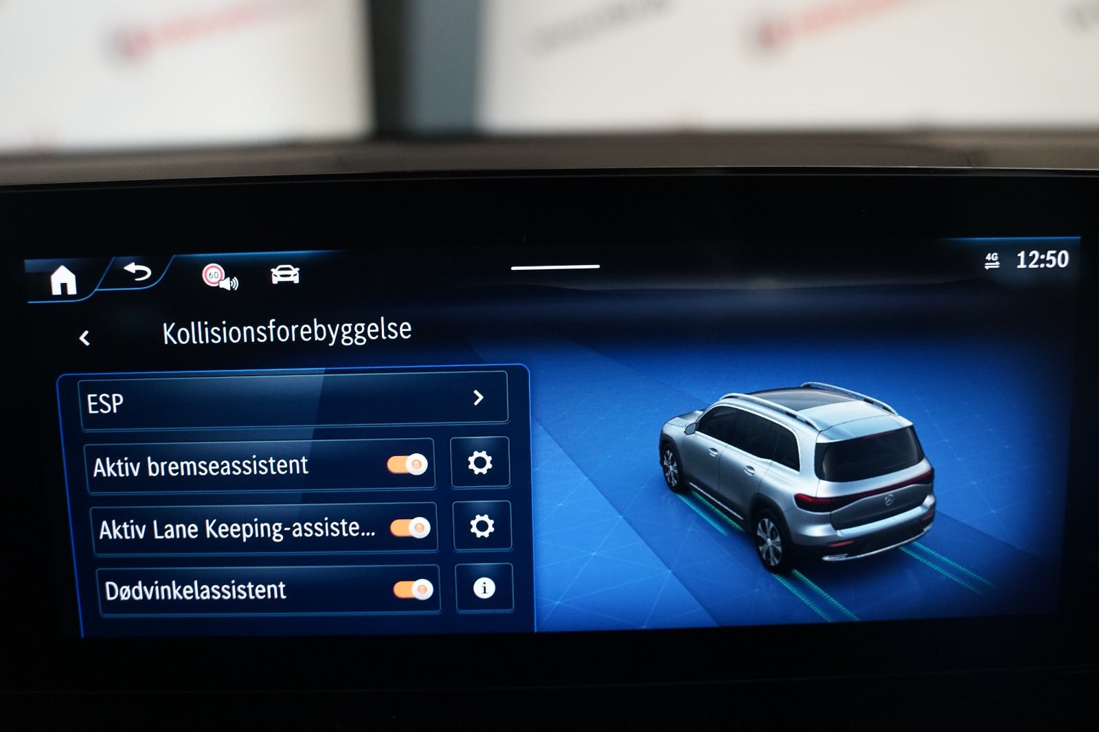 Hvid Mercedes EQB250+ fra 2025