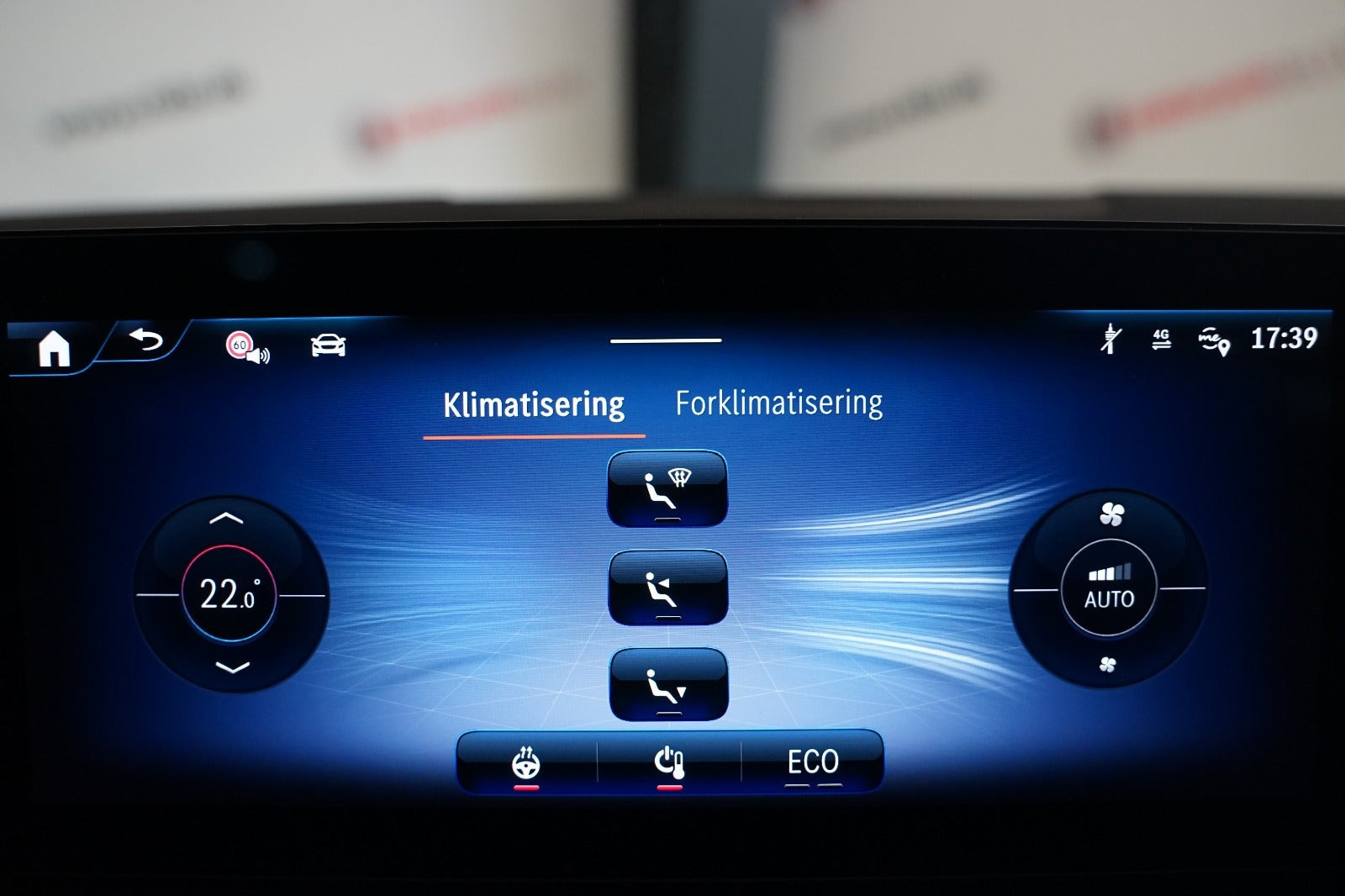 Sort Mercedes EQA250+ fra 2025