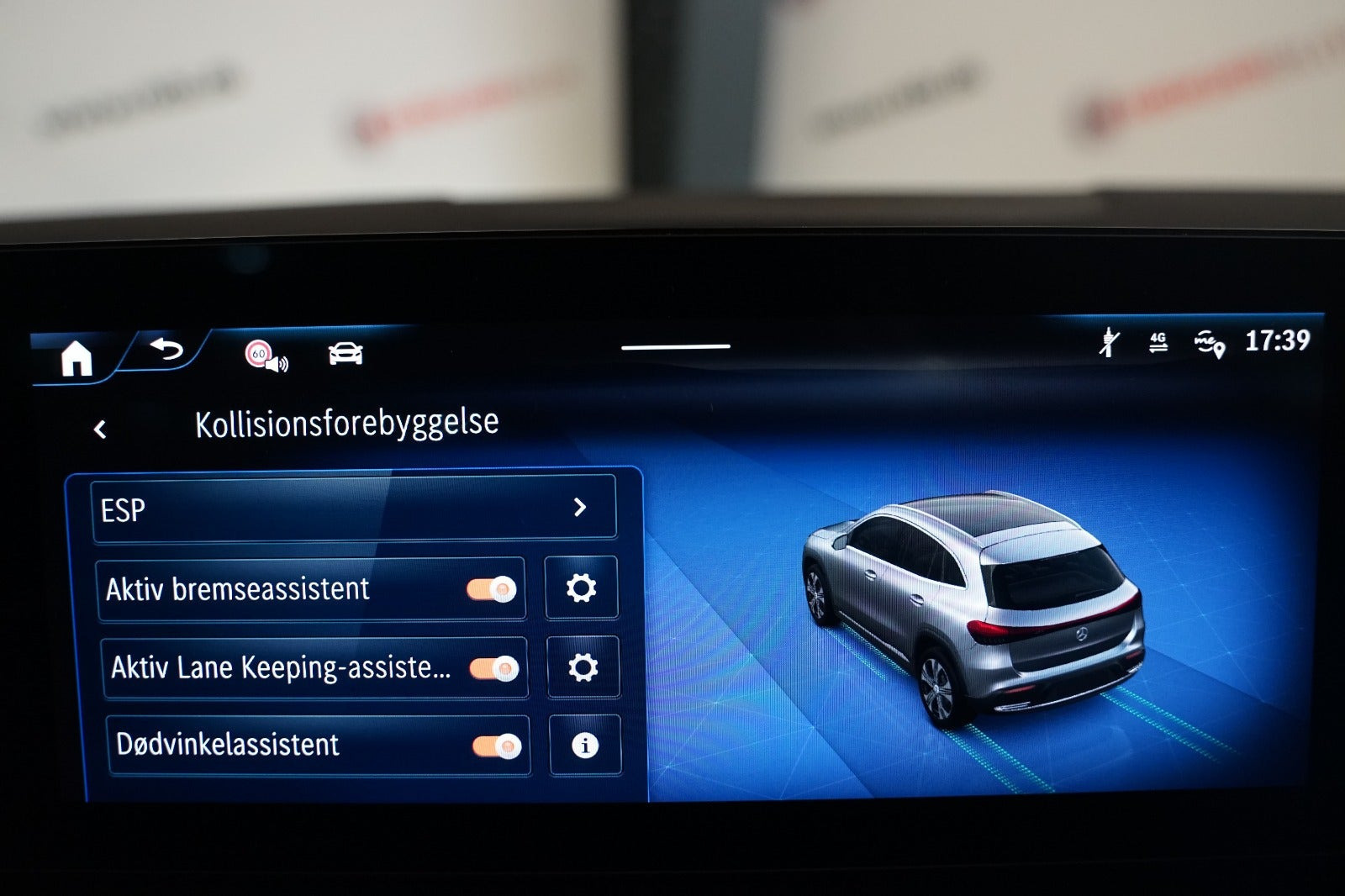 Sort Mercedes EQA250+ fra 2025