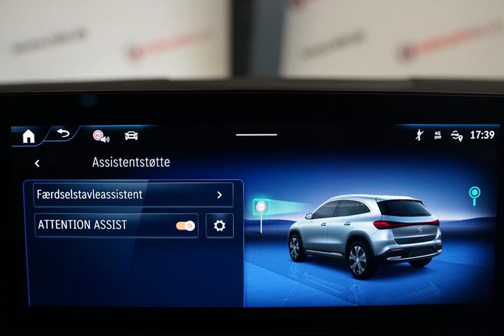 Sort Mercedes EQA250+ fra 2025