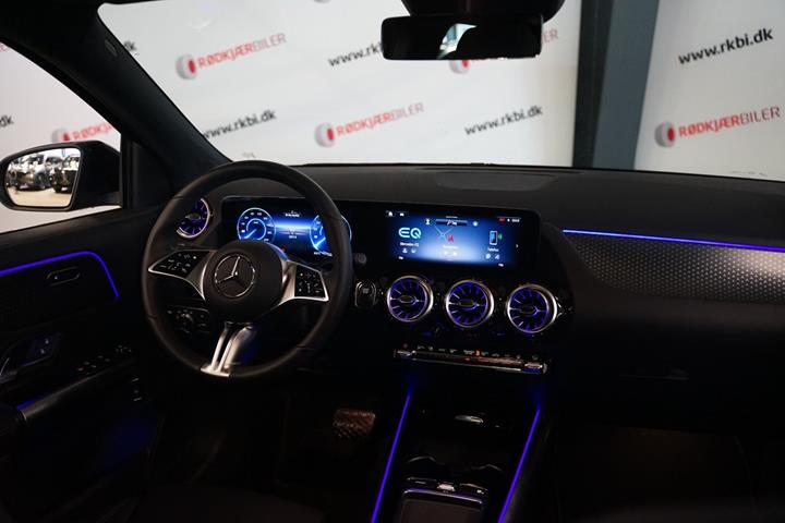 Sort Mercedes EQA250+ fra 2025