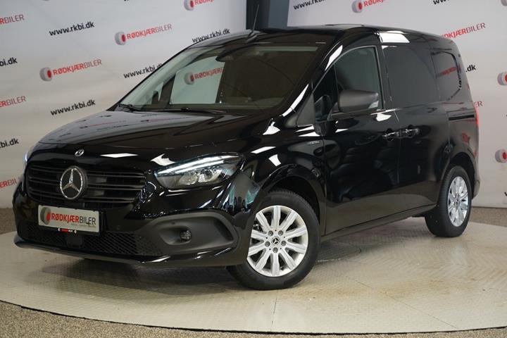 Sort Mercedes eCitan fra 2025
