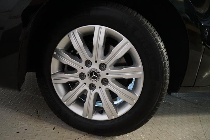 Sort Mercedes eCitan fra 2025
