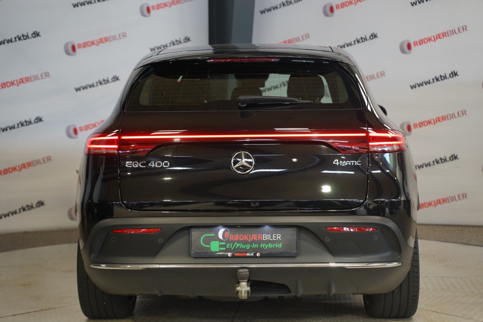 Sort Mercedes EQC400 fra 2022
