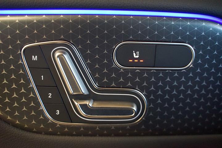 Sort Mercedes EQA250 fra 2025