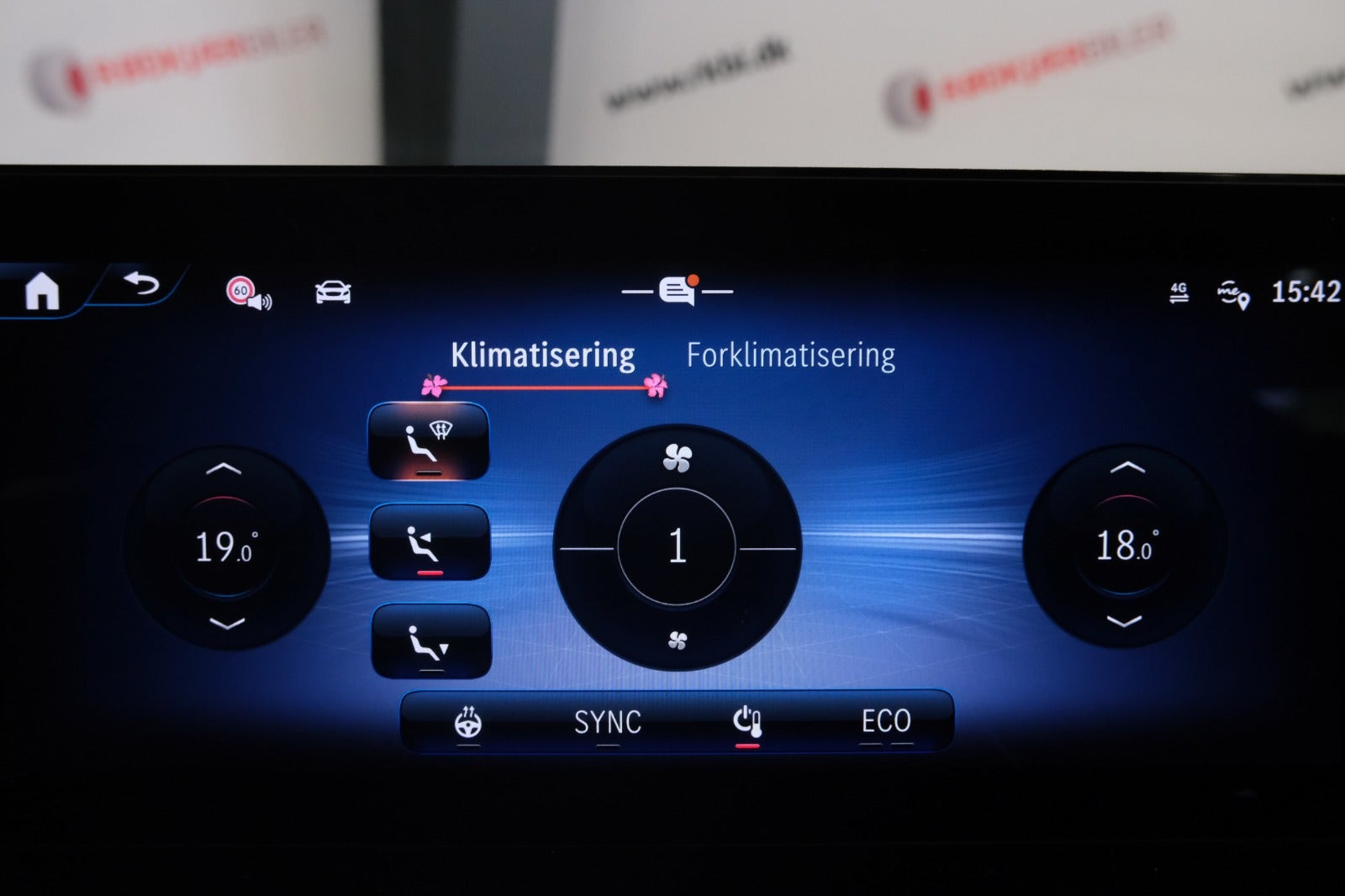 Grå Mercedes EQB250+ fra 2025