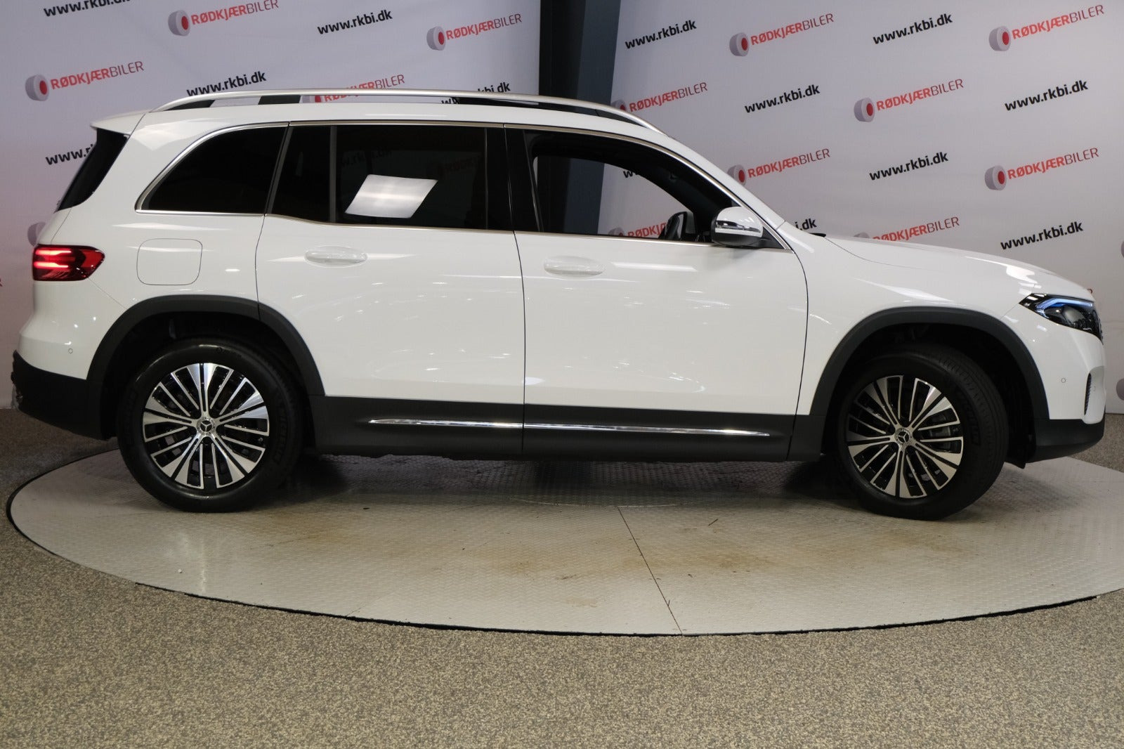 Hvid Mercedes EQB250+ fra 2025