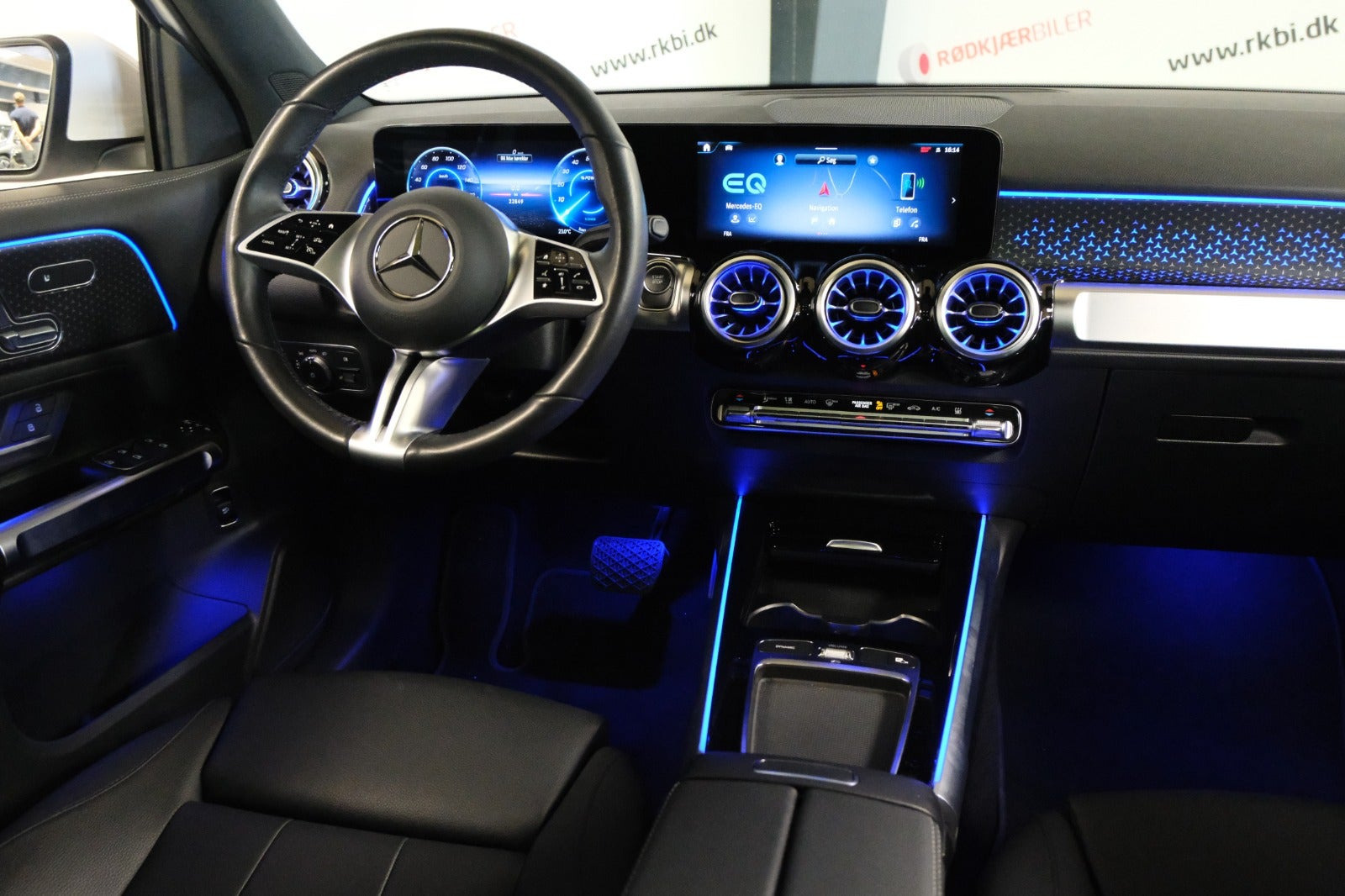Hvid Mercedes EQB250+ fra 2025
