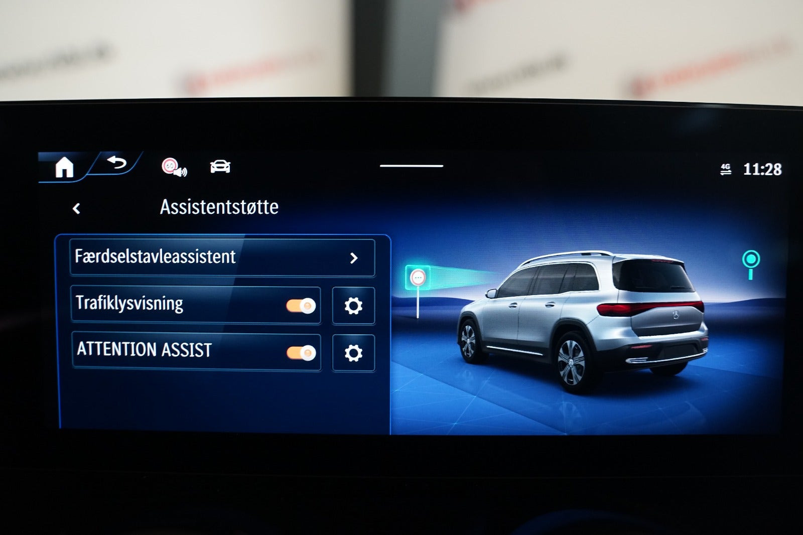 Hvid Mercedes EQB250+ fra 2025