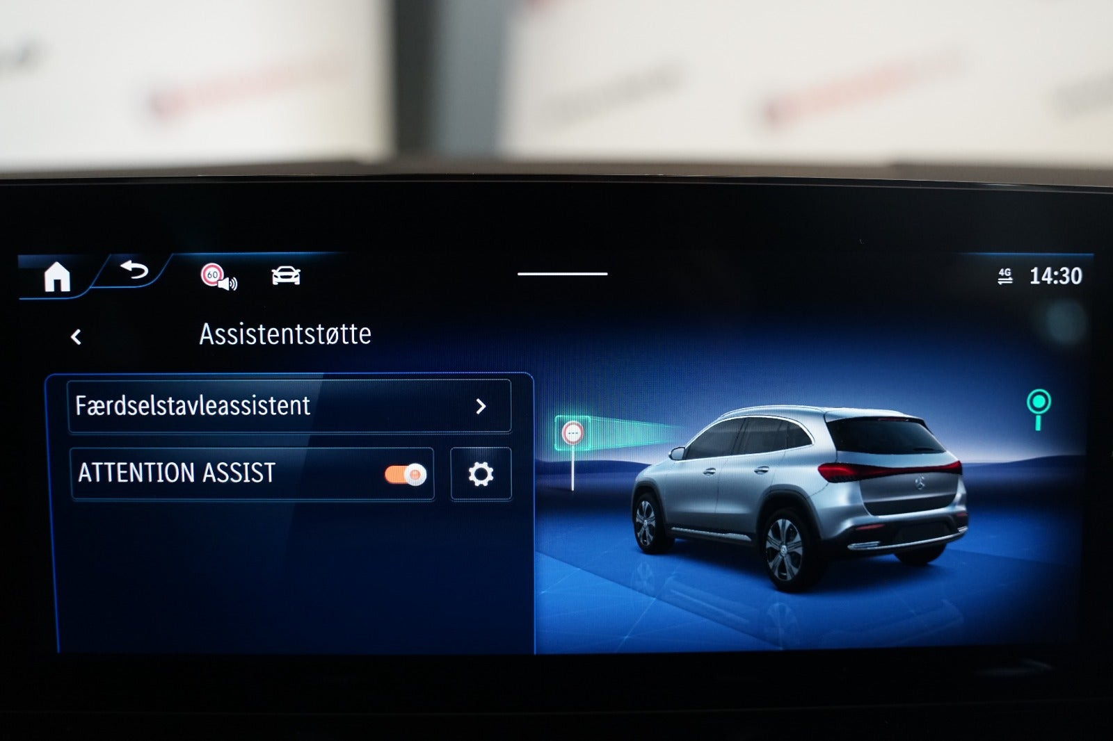 Grå Mercedes EQA250 fra 2025