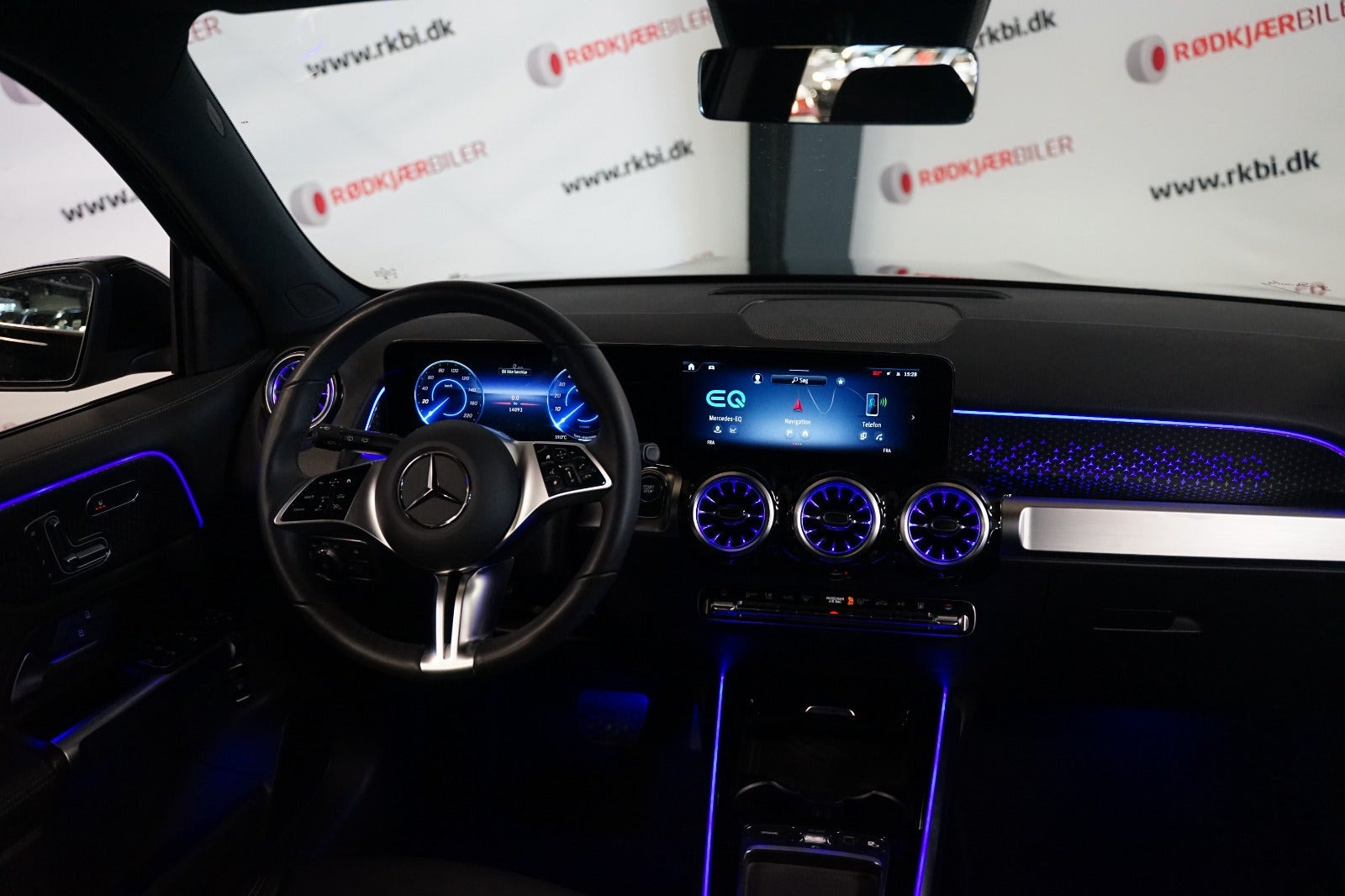 Sort Mercedes EQB250+ fra 2025