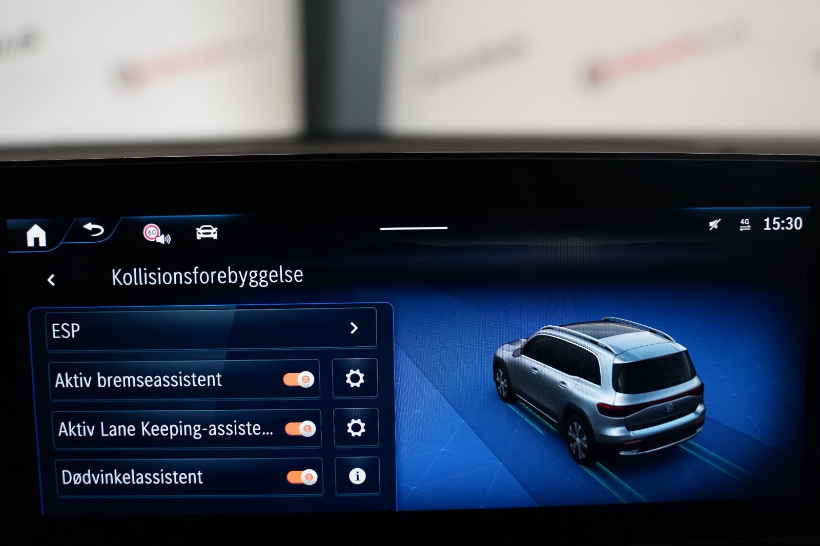 Sort Mercedes EQB250+ fra 2025