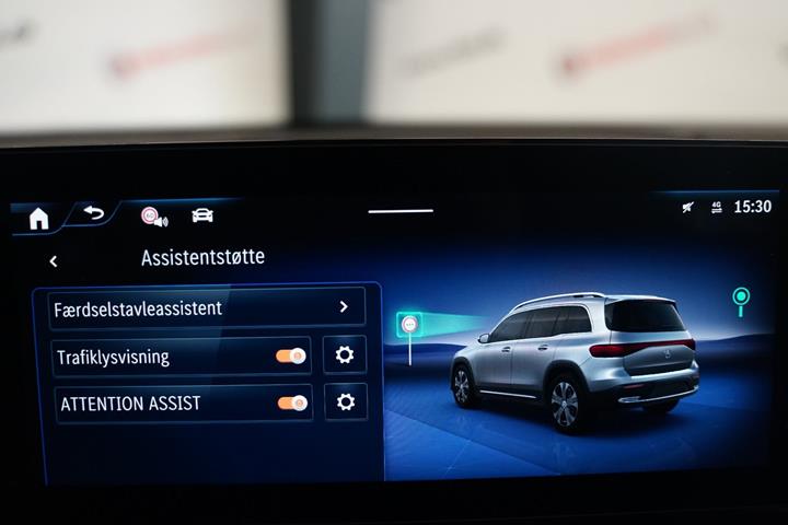 Sort Mercedes EQB250+ fra 2025