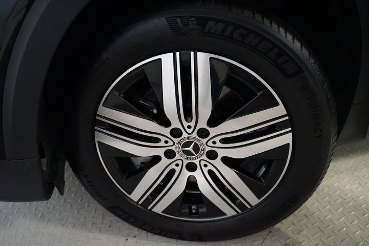 Sort Mercedes EQB250+ fra 2025
