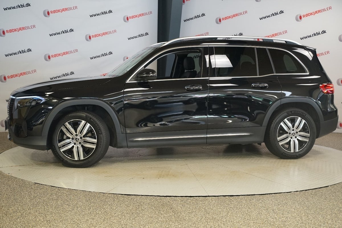 Sort Mercedes EQB250+ fra 2025