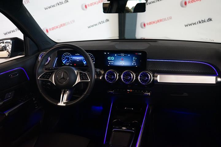 Sort Mercedes EQB250+ fra 2025