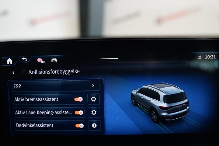 Sort Mercedes EQB250+ fra 2025
