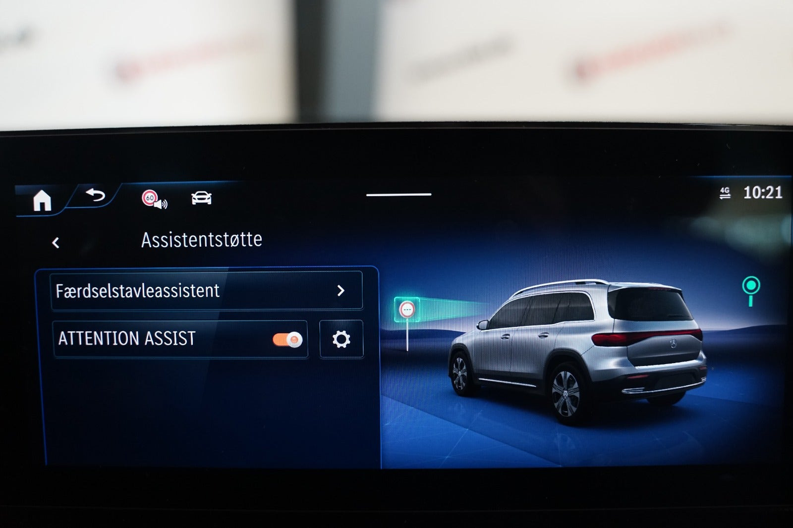 Sort Mercedes EQB250+ fra 2025