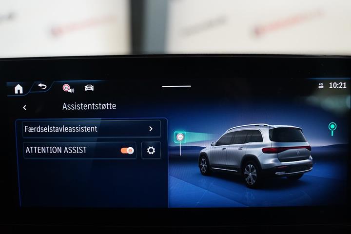 Sort Mercedes EQB250+ fra 2025