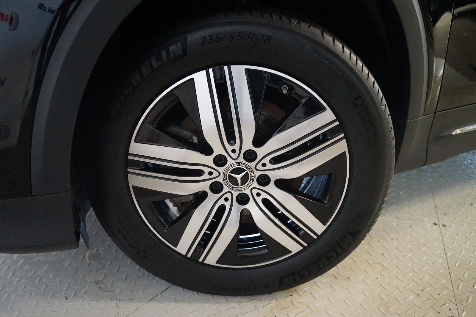 Sort Mercedes EQB250+ fra 2025