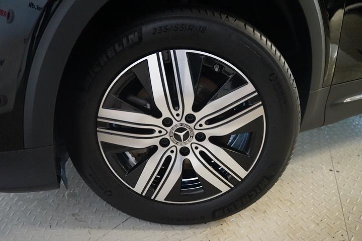 Sort Mercedes EQB250+ fra 2025